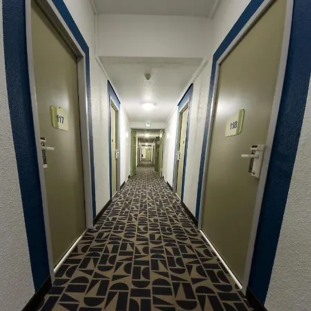 Hotel Ibis Budget Centre Les Ports