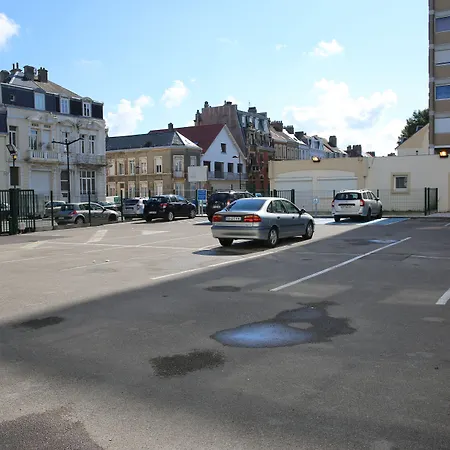 Hotel Ibis Budget Centre Les Ports 2*