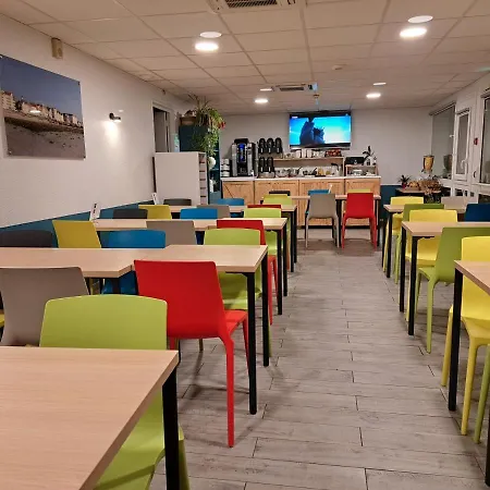 Ibis Budget Sur Centre Les Ports Hotel 2*