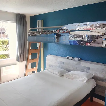 Ibis Budget Sur Centre Les Ports Hotel 2*