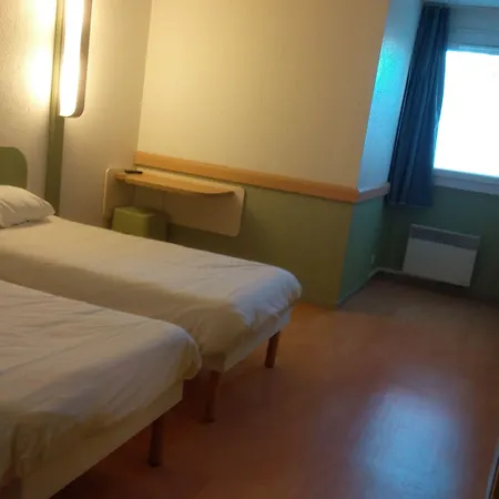 Hotel Ibis Budget Centre Les Ports