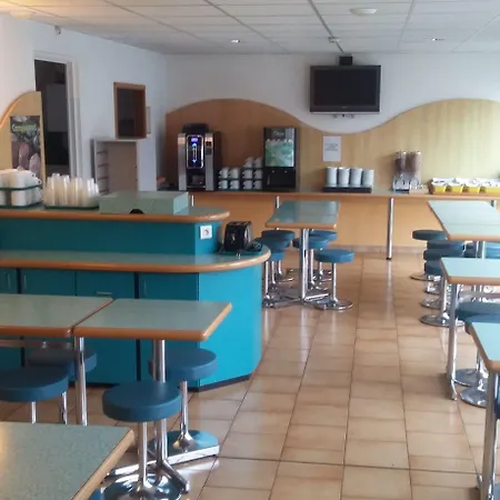 Ibis Budget Centre Les Ports Hotel 2*