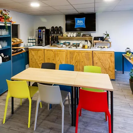 Ibis Budget Centre Les Ports Hotel 2*
