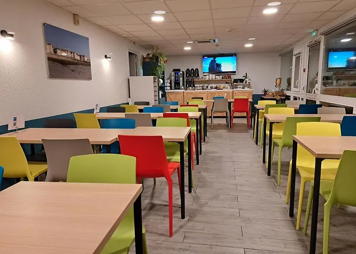 Ibis Budget Centre Les Ports Hotel 2*