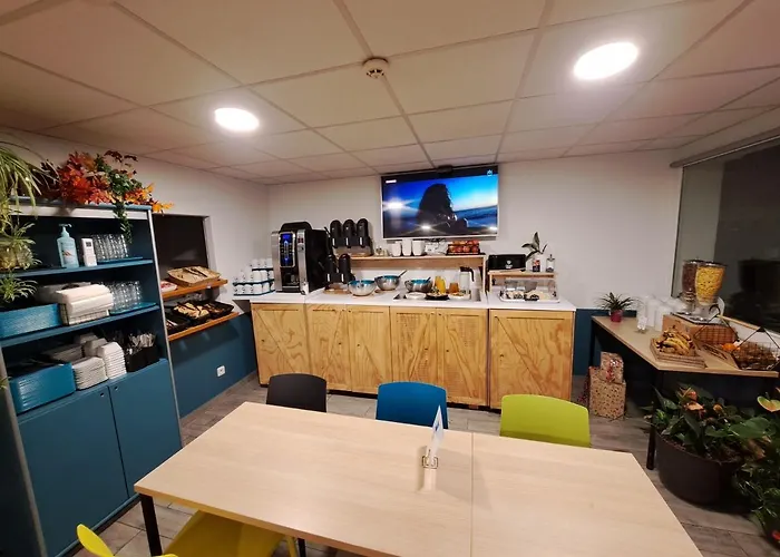 Ibis Budget Sur Centre Les Ports Hotel 2*