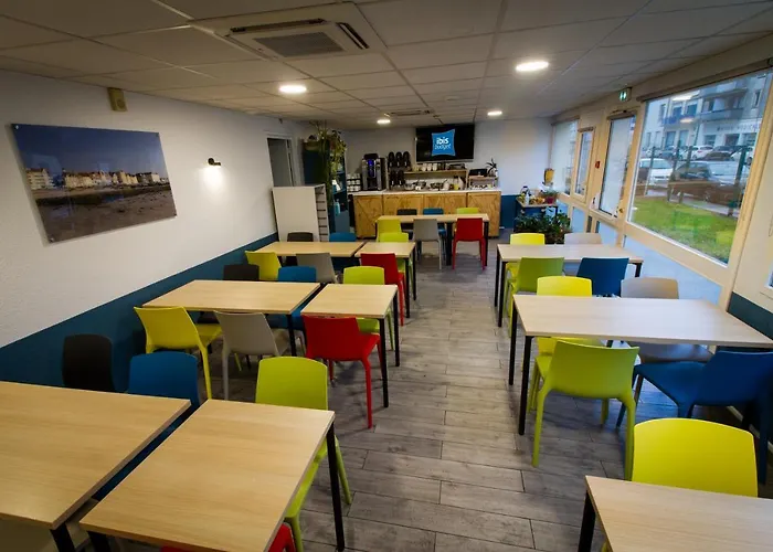 Hotel Ibis Budget Sur Centre Les Ports