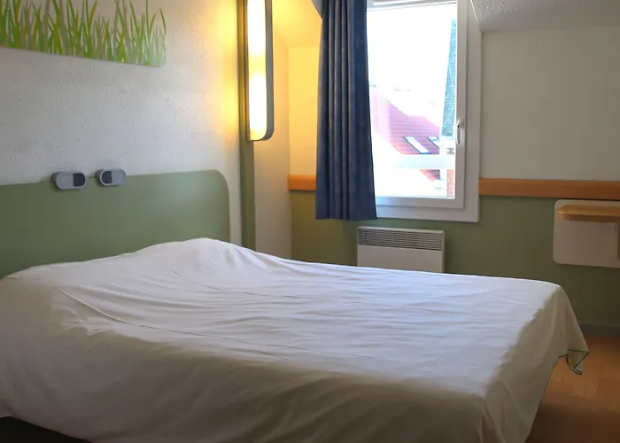 Hotel Ibis Budget Centre Les Ports