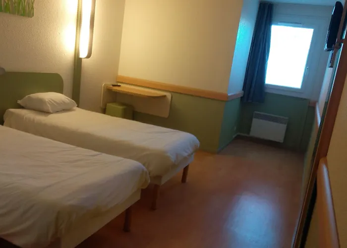 Hotel Ibis Budget Sur Centre Les Ports