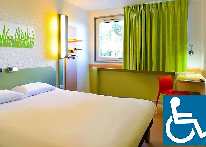 Hotel Ibis Budget Sur Centre Les Ports 2*