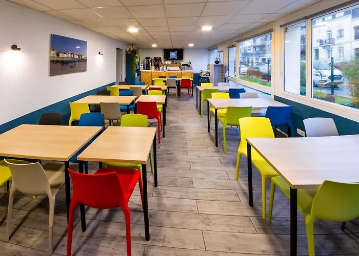 Hotel Ibis Budget Centre Les Ports 2*